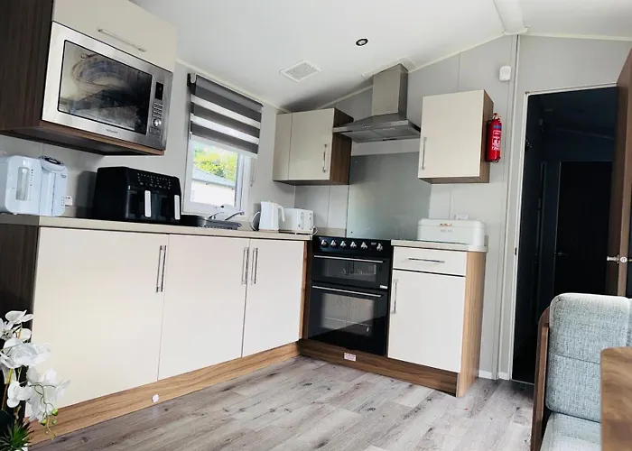 Vinchella-3 Bedroom Caravan Feriehus *